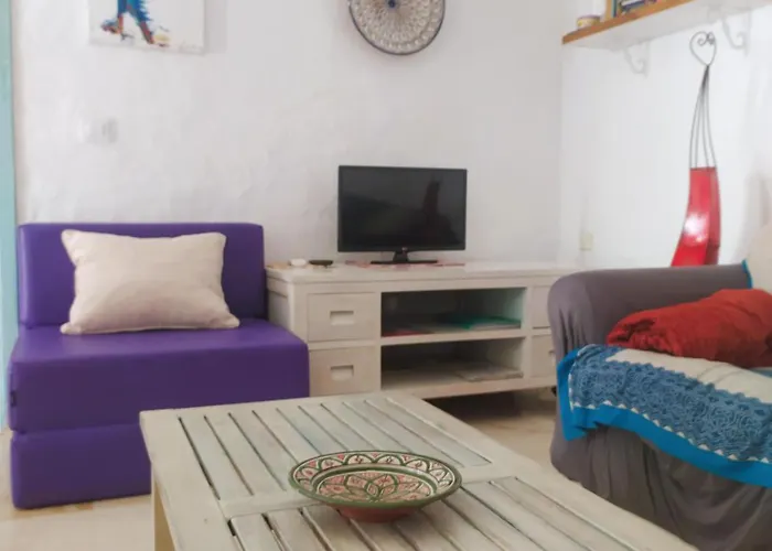 Casa Velazquez Con Terraza Privada 펜션 *